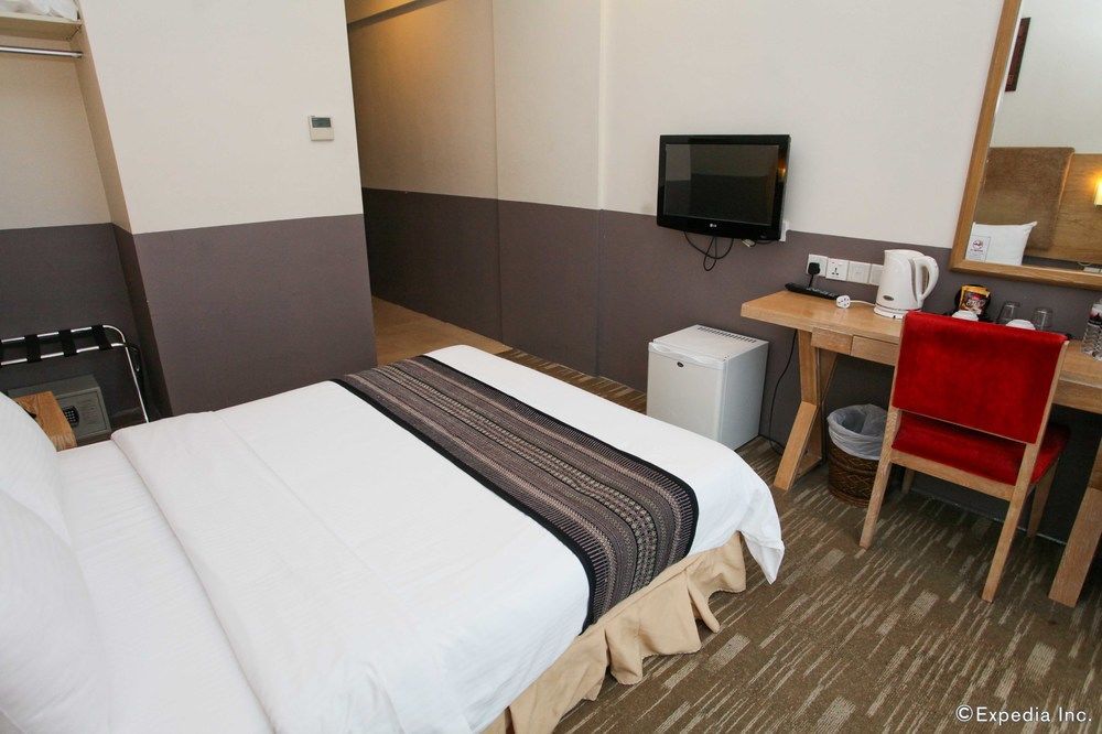 Holiday Inn Express Singapore Serangoon By Ihg Exterior photo